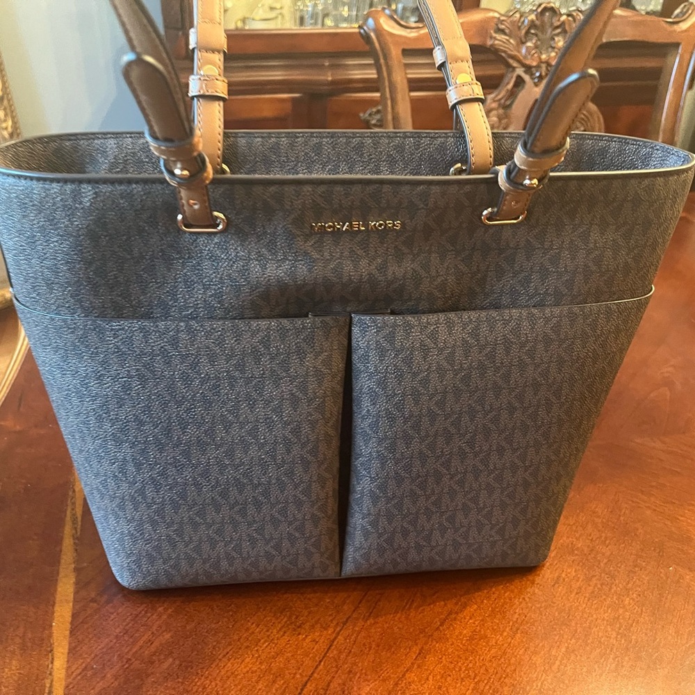 MICHAEL KORS BEDFORD MEDIUM LOGO TOTE BAG